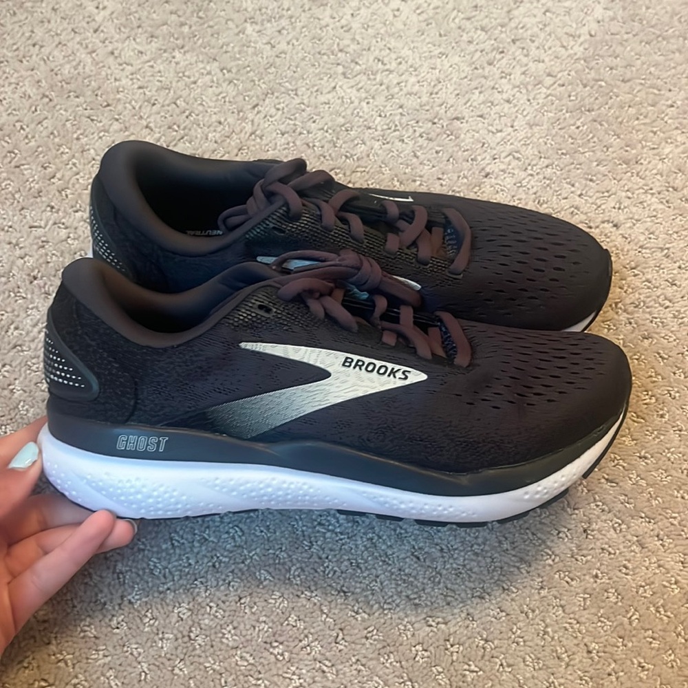 Brooks Ghost 16 size 8.5